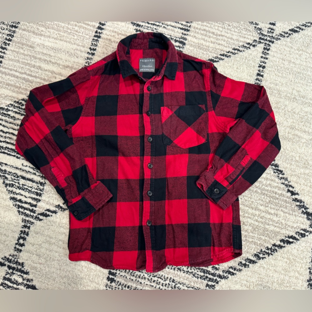 Kids black & red flannel size 8/9